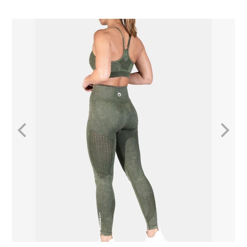 NWT LiveSore Fire Seamless Leggings - Icon Sand Washed Hunter Green SIZE SMALL
